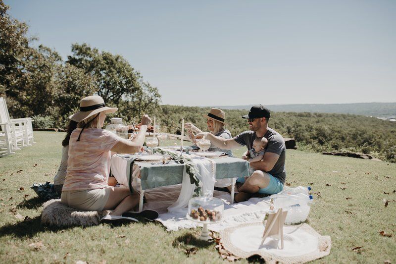 Local business brings luxury picnics to area